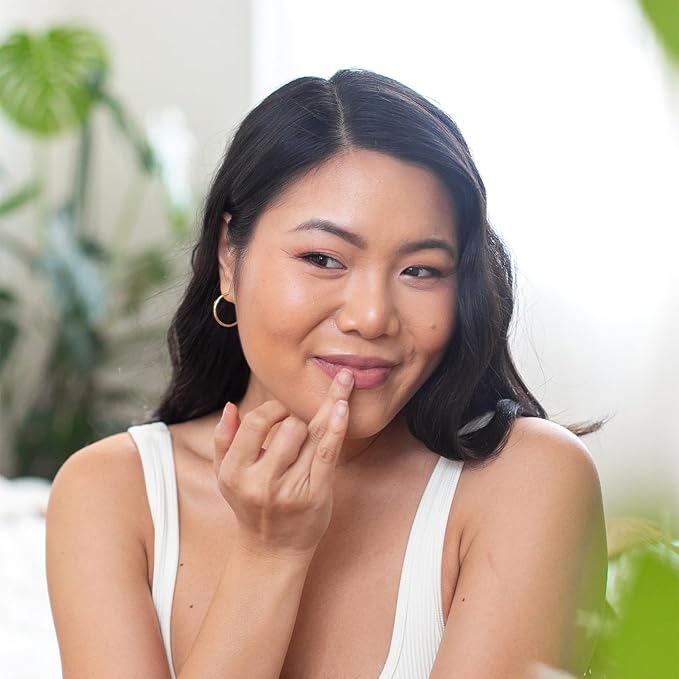 GLO Science Teeth Whitening Gel – 6% Hydrogen Peroxide – Clinically Proven, Fast & Safe for Sensitive Teeth – Includes 10 Gel Vials & 1 Lip Care-HomvellaHome