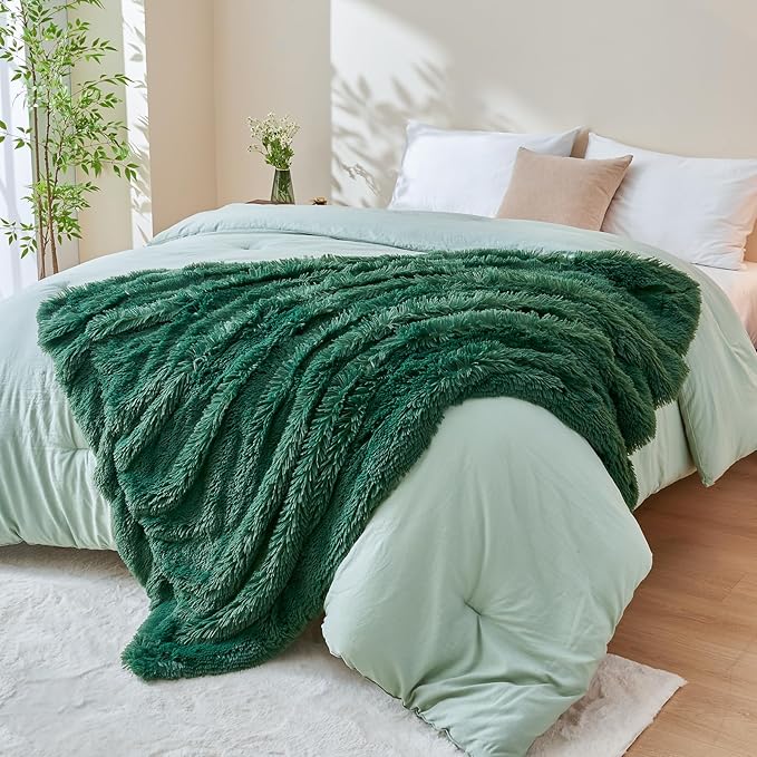 GONAAP Fuzzy Faux Fur Throw Blanket Dark Green Super Soft Cozy Plush Fuzzy Shaggy Blanket for Couch Sofa Bed (Dark Green, Throw(50"x60"))-HomvellaHome