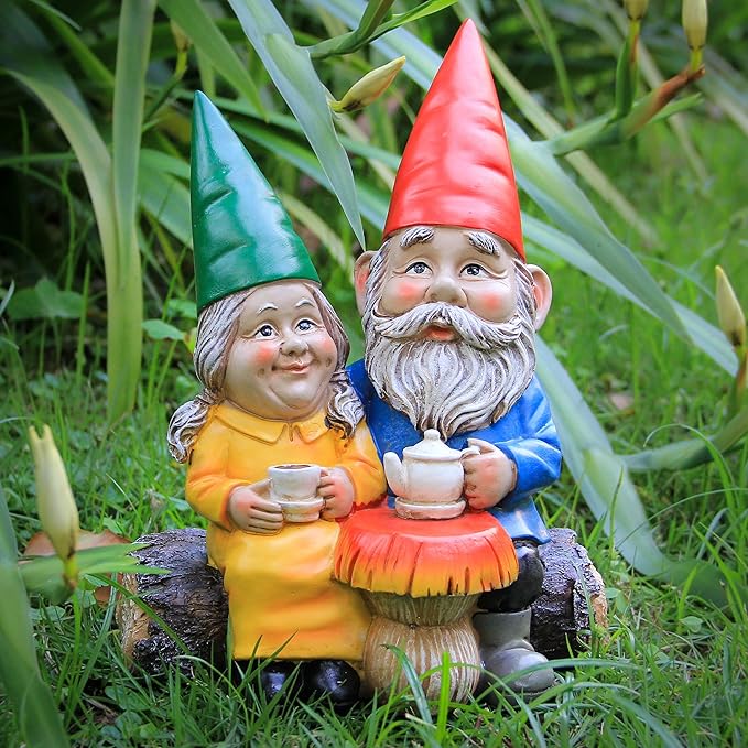 Garden Gnome Statue for Outdoor Decoration,Couple in Love Gnome Figurine for Patio Yard Lawn Outside Porch Decor,Garden Sculptures & Statues,Coffee Knome Romantic Forever Love-HomvellaHome